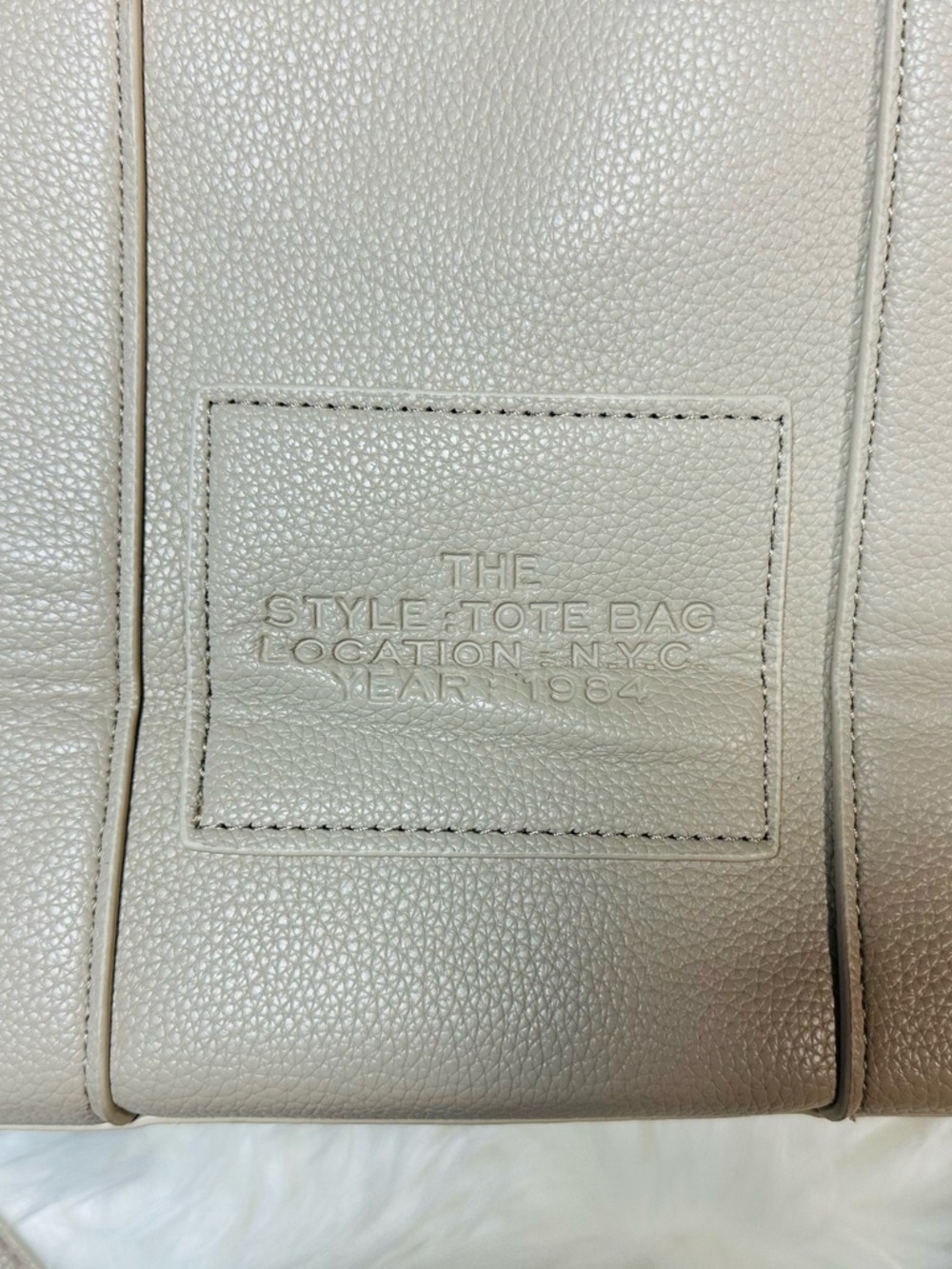 The Tote Bag Beige Leather Tote with Removable Strap - Picture 5 of 8